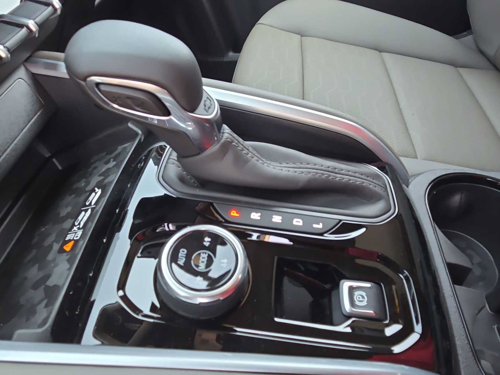 New 2026 Chevrolet Colorado ZR2 AWD/4WD image 21