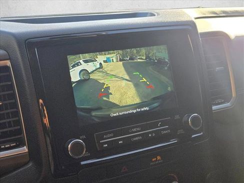 Used 2022 Nissan Frontier SV image 21