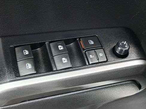 Used 2023 Toyota Tacoma TRD Sport w/ Technology Package AWD/4WD image 4