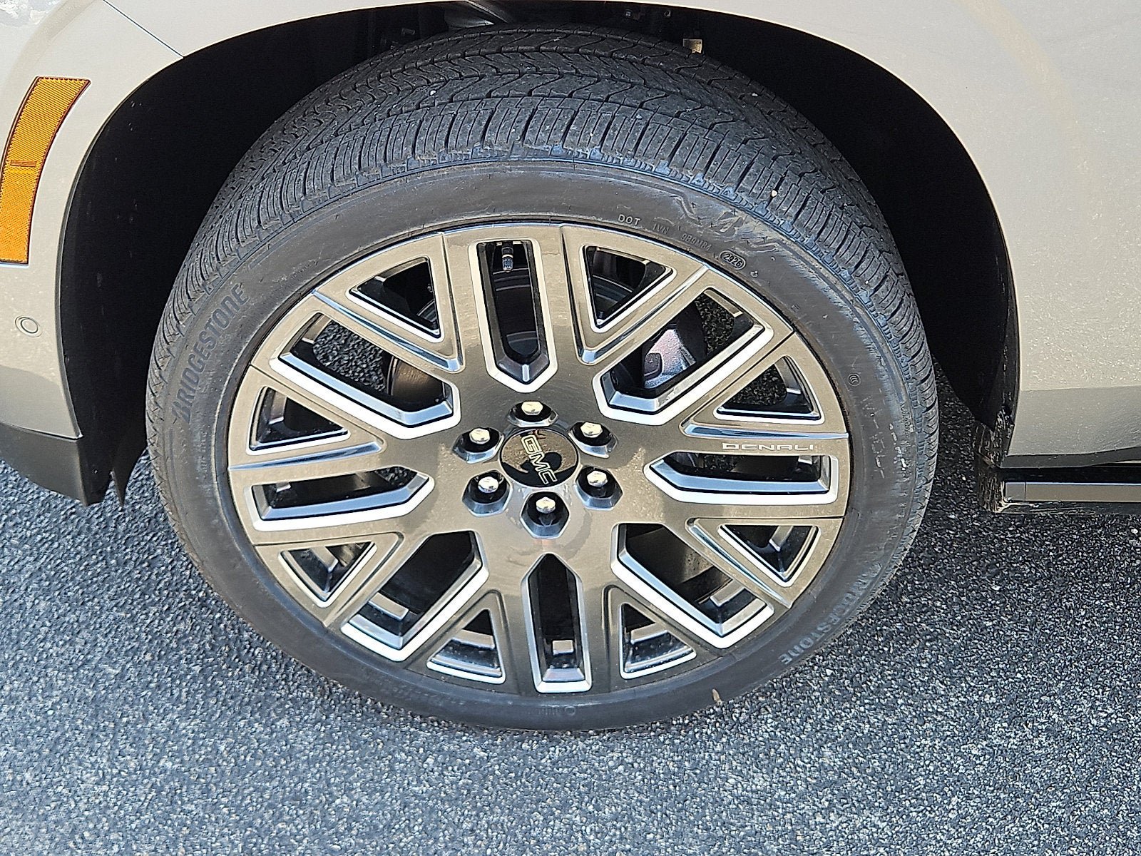 New 2026 GMC Yukon Denali Ultimate AWD/4WD image 8