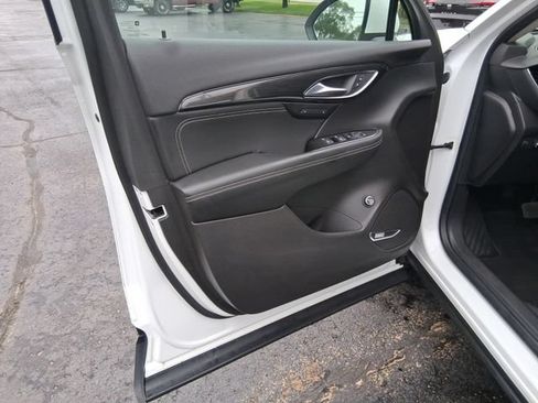 Used 2021 Buick Envision Essence w/ Technology Package I AWD/4WD image 9