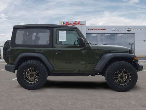 Used 2021 Jeep Wrangler Sport AWD/4WD image 6