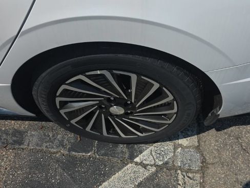 Used 2021 Hyundai Sonata Limited FWD image 9