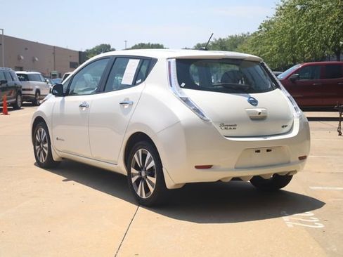 Used 2015 Nissan Leaf SL w/ Premium Package FWD image 6