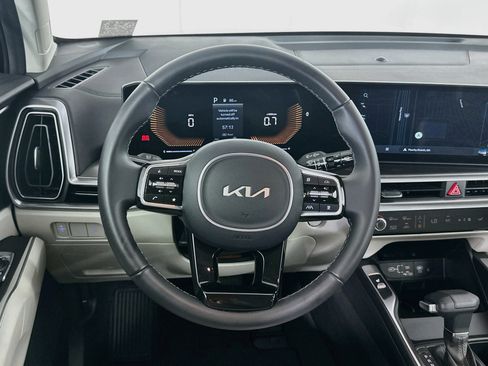 Used 2025 Kia Sorento S AWD/4WD image 18