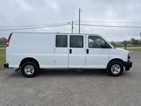 Used 2020 Chevrolet Express 2500 Extended w/ Enhanced Convenience Package RWD image 5
