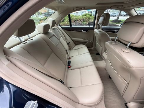 Used 2013 Mercedes-Benz C 300 4MATIC Sedan image 36