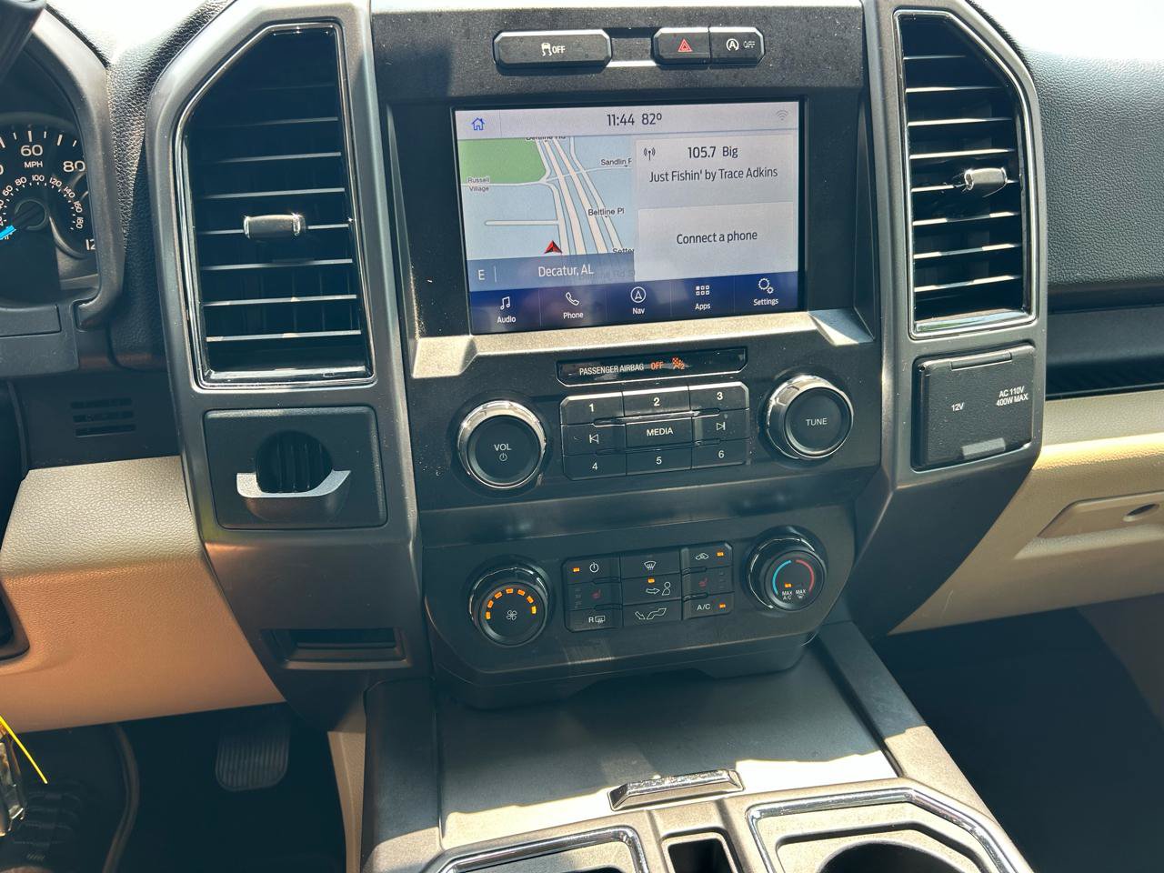 Used 2020 Ford F150 XLT w/ Equipment Group 302A Luxury RWD image 4