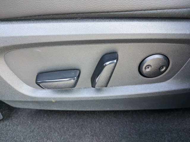 Used 2025 Nissan Pathfinder SL FWD image 20