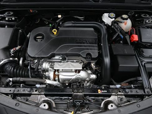 Used 2025 Chevrolet Malibu LT FWD image 15