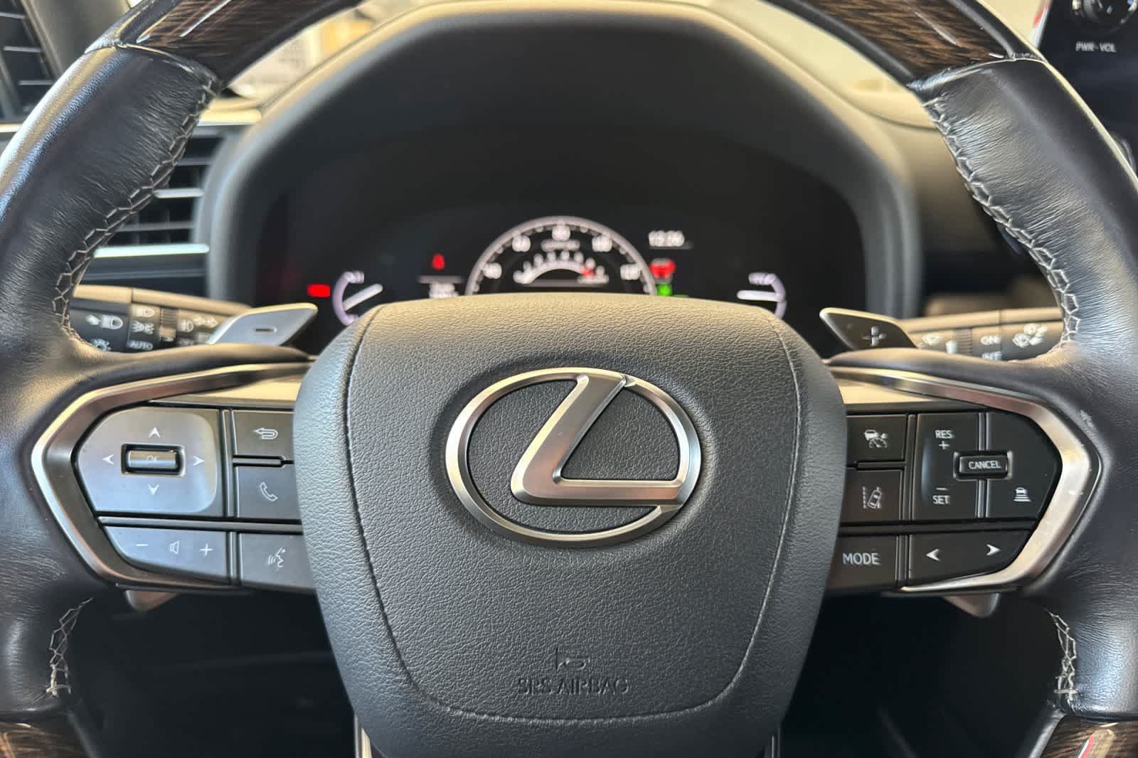 Used 2023 Lexus LX 600 4WD w/ Ultra Luxury Package image 26