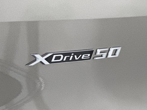 Used 2025 BMW iX xDrive50 w/ Premium Package AWD/4WD image 26