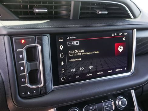 Used 2023 GMC Yukon Denali AWD/4WD image 19