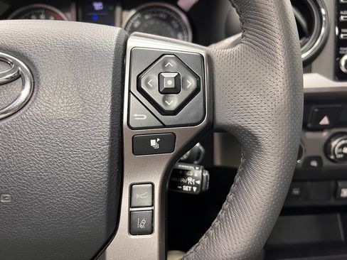 Used 2020 Toyota Tacoma SR5 image 16