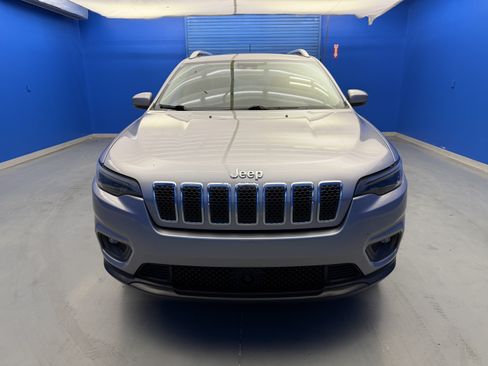Used 2021 Jeep Cherokee Latitude Plus w/ Sun & Sound Group AWD/4WD image 3
