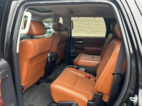 Used 2016 Toyota Sequoia Platinum image 13