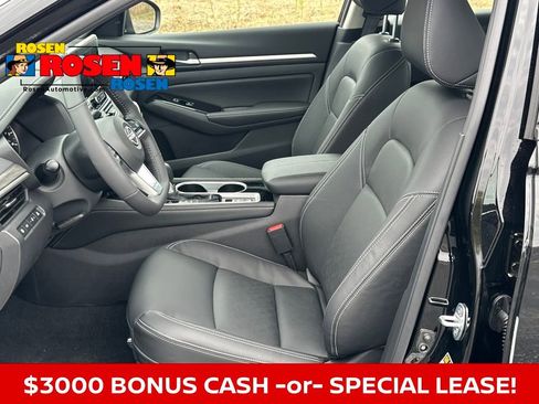 New 2025 Nissan Altima 2.5 SL image 9