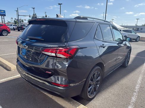 Used 2022 Chevrolet Equinox RS w/ RS Leather Package AWD/4WD image 2