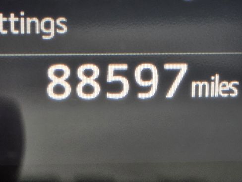 Used 2019 Toyota Camry LE FWD image 18