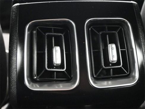 Used 2021 Kia Sorento LX image 14