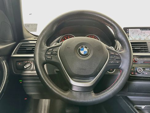 Used 2018 BMW 330i xDrive Sedan w/ Convenience Package AWD/4WD image 18