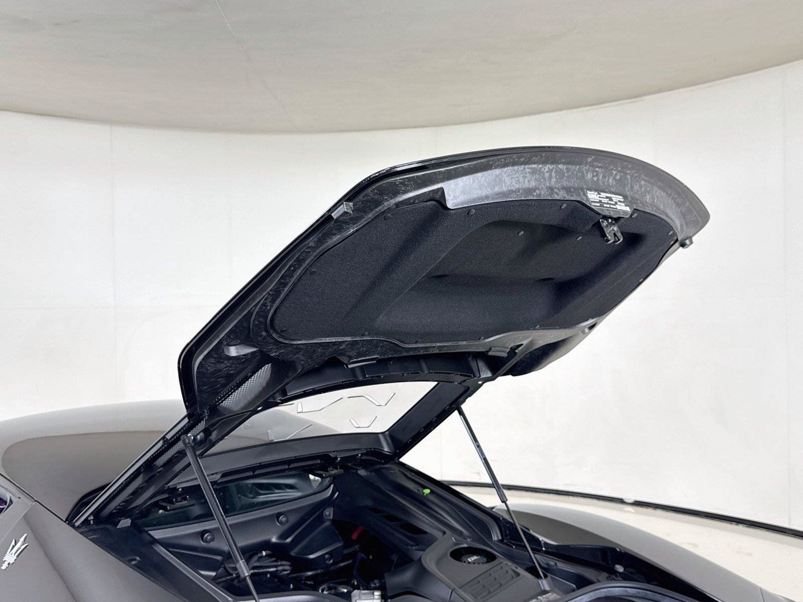 Used 2022 Maserati MC20 Coupe RWD image 24