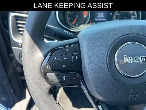Used 2023 Jeep Cherokee Altitude Lux w/ Lux Elite Package AWD/4WD image 19
