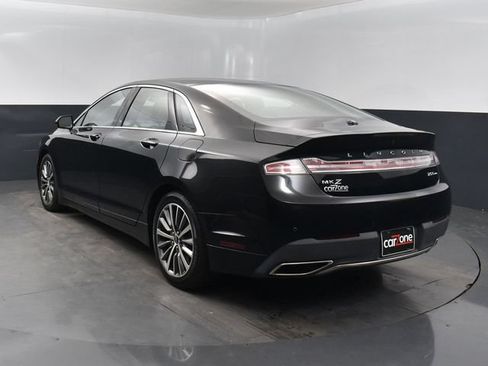 Used 2018 Lincoln MKZ Select w/ Select Plus Package AWD/4WD image 4