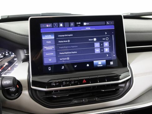 Used 2022 Jeep Compass Limited image 23