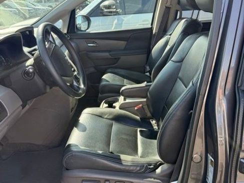 Used 2016 Honda Odyssey SE image 9