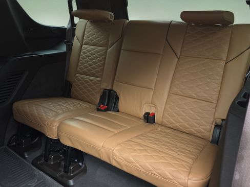 Used 2023 Cadillac Escalade Sport w/ Touring Package AWD/4WD image 18