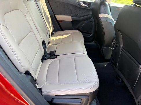 Used 2020 Ford Escape Titanium AWD/4WD image 41