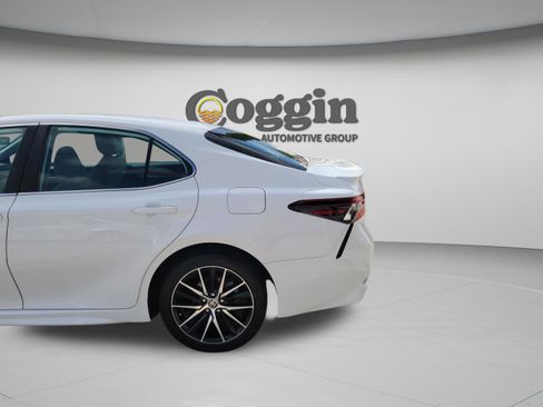 Used 2023 Toyota Camry SE FWD image 30