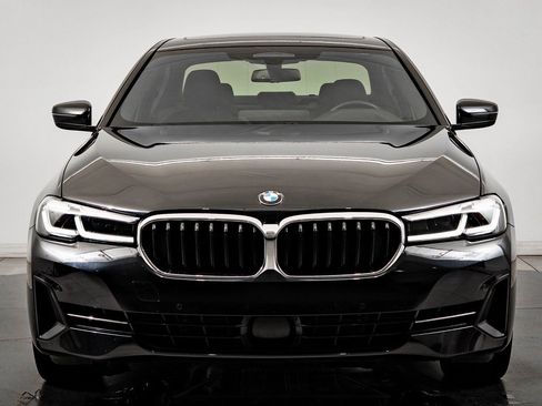 Used 2021 BMW 540i xDrive w/ Premium Package image 2