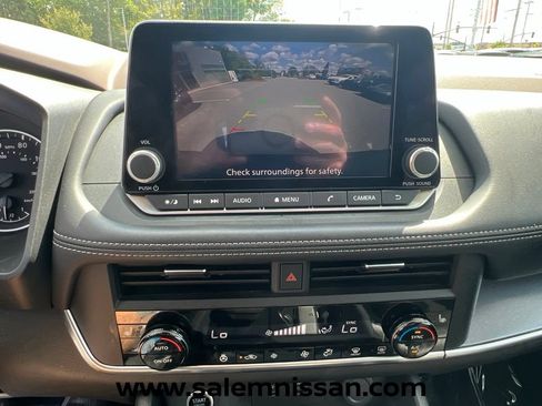 Used 2023 Nissan Rogue SV w/ SV Premium B Package AWD/4WD image 10