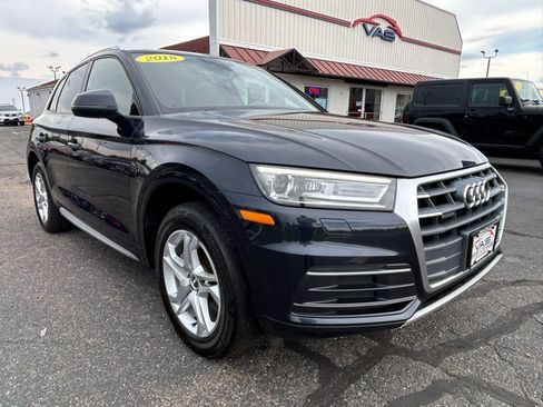 Used 2018 Audi Q5 2.0T Premium w/ Convenience Package AWD/4WD image 3