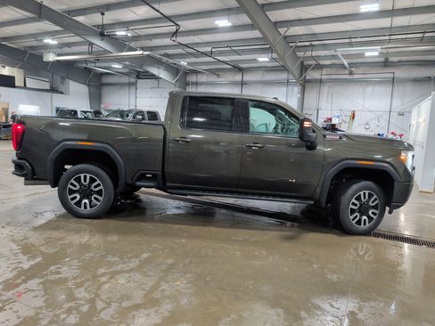Used 2022 GMC Sierra 2500 AT4 w/ AT4 Premium Plus Package image 2