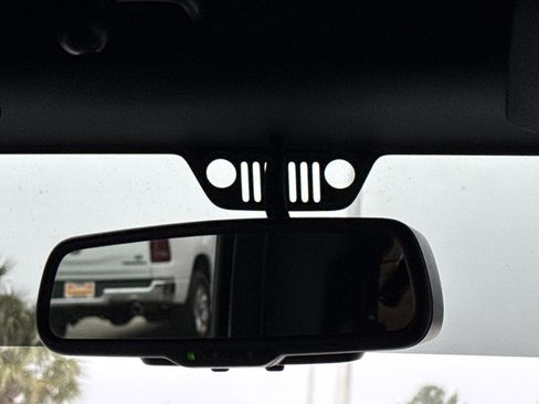 Used 2018 Jeep Wrangler Unlimited Sport S image 24