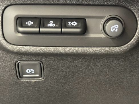 Used 2023 GMC Terrain SLT w/ Tech Package FWD image 42