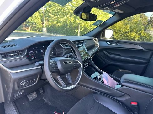 Certified 2023 Jeep Grand Cherokee L Laredo AWD/4WD image 12