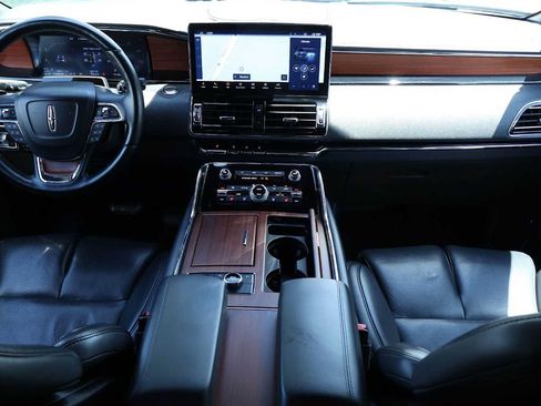 Used 2024 Lincoln Navigator Reserve AWD/4WD image 10