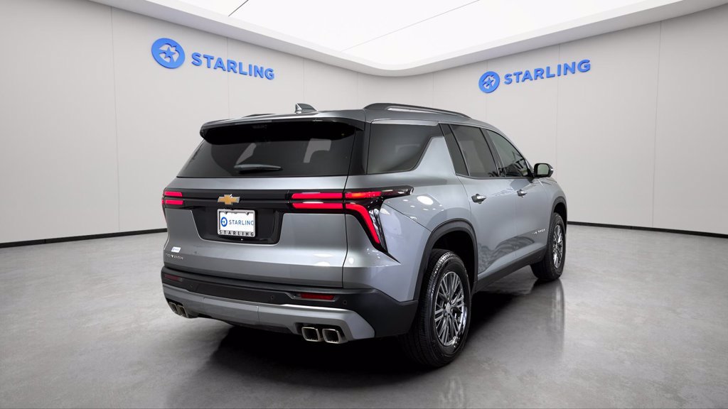 Certified 2026 Chevrolet Traverse LT w/ Driver Confidence Package FWD image 8