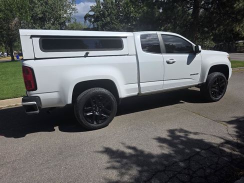 Used 2017 Chevrolet Colorado W/T w/ WT Convenience Package RWD image 5