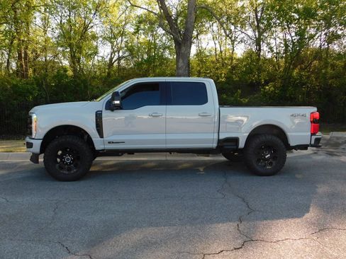 Used 2025 Ford F250 Lariat w/ Lariat Ultimate Package image 2