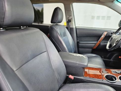 Used 2013 Toyota Highlander Limited image 14