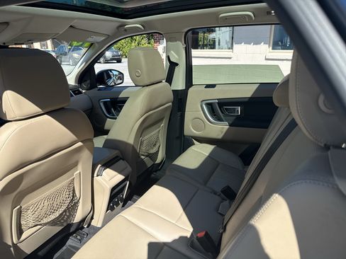 Used 2018 Land Rover Discovery Sport HSE AWD/4WD image 23