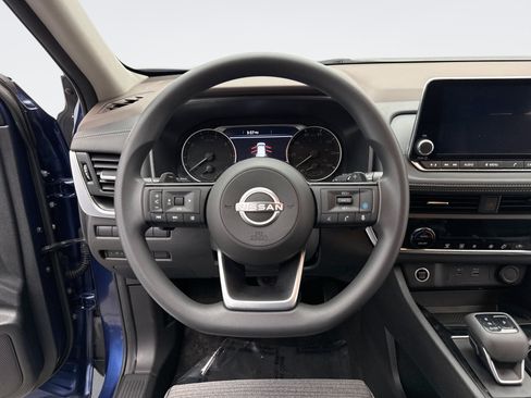 Used 2023 Nissan Rogue SV AWD/4WD image 12