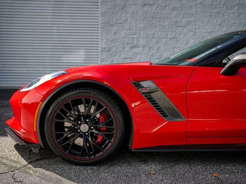 Used 2016 Chevrolet Corvette Z06 w/ 3LZ Preferred Equipment Group image 9