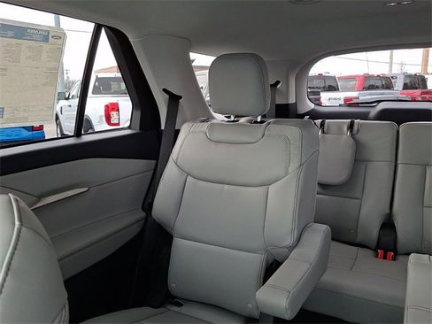 New 2026 Ford Explorer Active w/ Active Comfort Package image 12