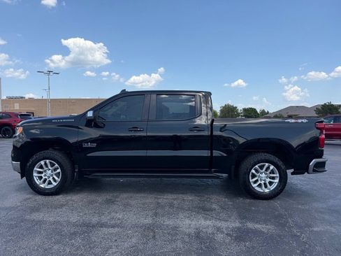 Used 2022 Chevrolet Silverado 1500 LT AWD/4WD image 12